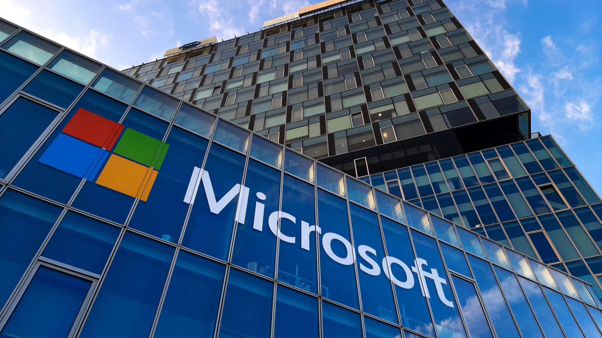 Microsoft отчиталось о сильном росте облачного бизнеса и свободного денежного потока